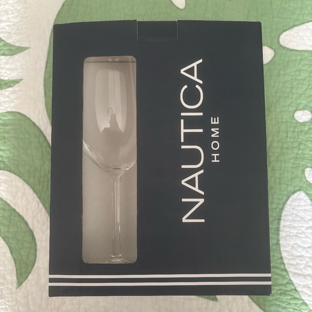 Nautica Home Clear Wine Glasses Set of 4 IOB